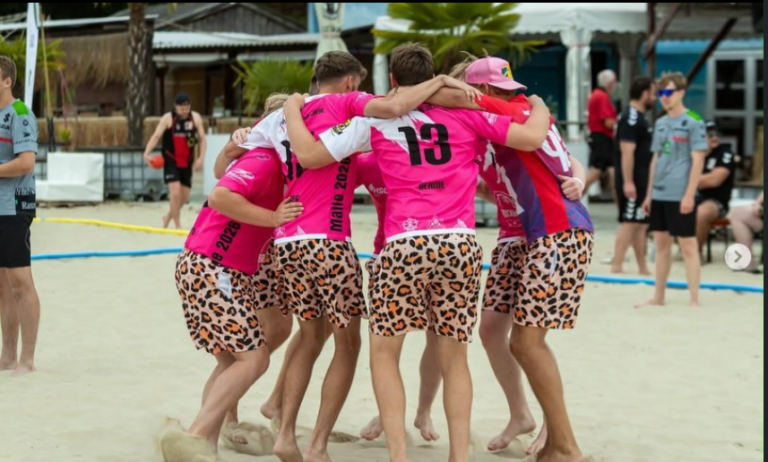 Spaß, Teamgeist und Beachhandball beim BAM-Turnier